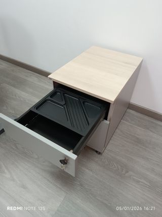 Silla de oficina con ruedas