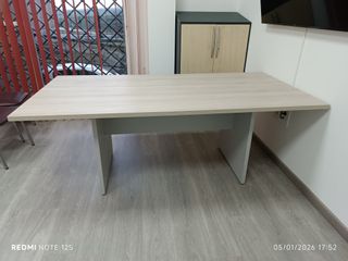 Silla de oficina con ruedas