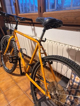 Bicicleta Specialized Rock Hopper Naranja