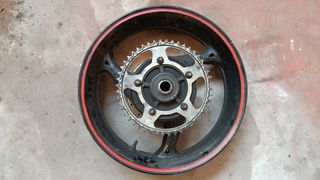 Llanta Suzuki GSR 600