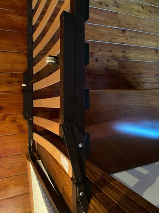 Somier de lamas 90 x 190 con patas plegables.