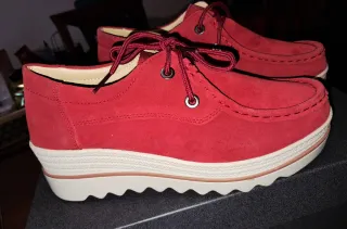 Mocassini rossi scamosciati