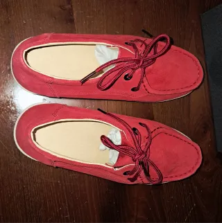 Mocassini rossi scamosciati