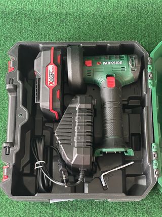 Mini amoladora Parkside nueva y completa