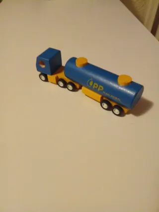 Camión Cisterna Madera Azul y Amarillo