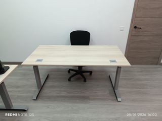 Cajonera con ruedas y cerradura