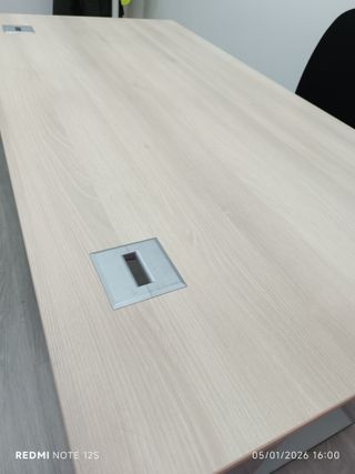 Cajonera con ruedas y cerradura