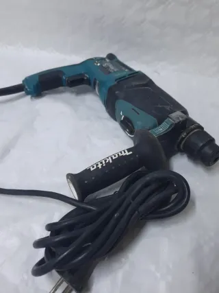 Taladro percutor Makita