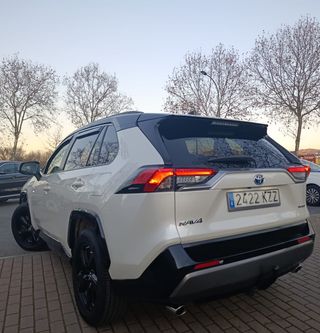Toyota RAV4 220h Techo Panoramico + Bola Remolque
