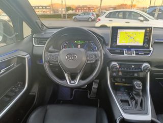 Toyota RAV4 220h Techo Panoramico + Bola Remolque