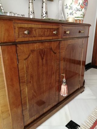 Aparador Acanto Madera y Cristal