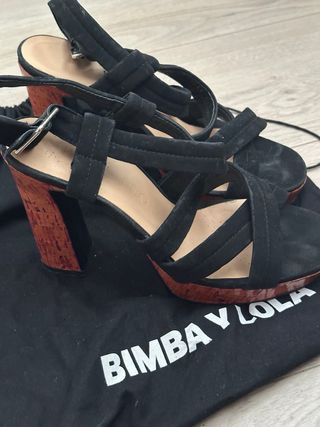 Tacones Bimba y Lola Negros y Naranja