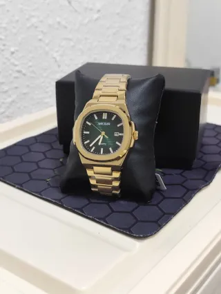 Reloj MEGIR Hombre Dorado y Verde