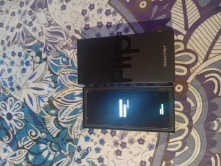 Samsung Galaxy Z Flip 4