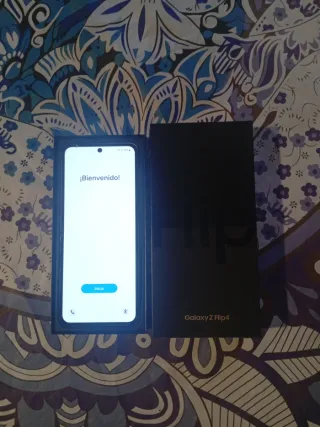 Samsung Galaxy Z Flip 4