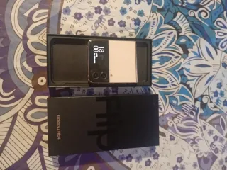 Samsung Galaxy Z Flip 4