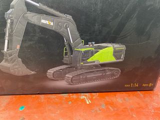 Excavadora R-C Volvo 600