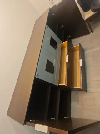 Mueble bar madera y cristal