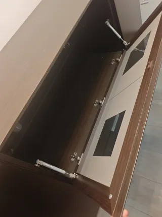 Mueble bar madera y cristal