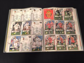 Álbum Panini Megacracks LaLiga 21-22 Completo