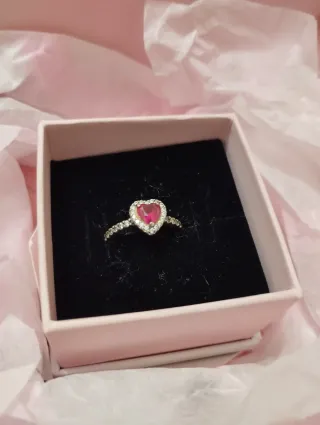 anillo corazón de Pandora