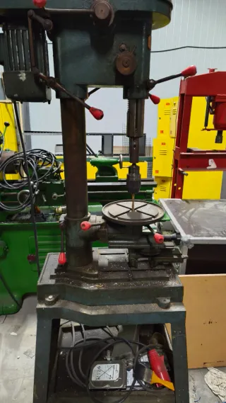 Taladro Vertical Industrial Trifásico