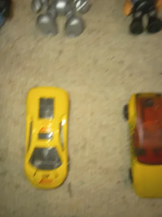 Lote de Figuras y Coches Juguete