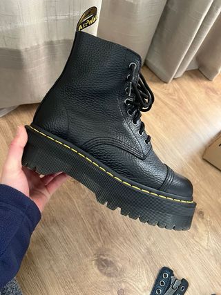 Botas Dr. Martens negras con cremalleras