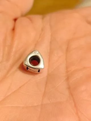 Charm Pandora Letra M