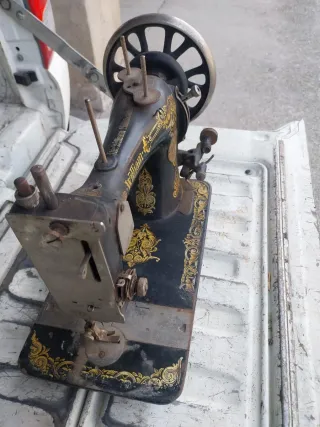 Antica macchina da cucire