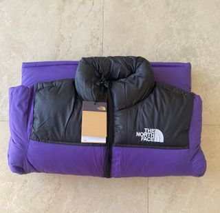 Cazadora The North Face Morado y Negro
