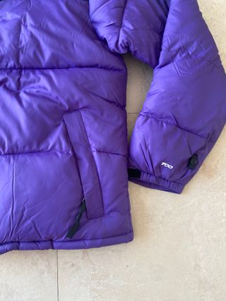 Cazadora The North Face Morado y Negro