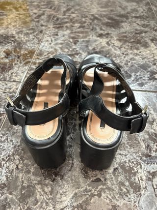 Sandalias