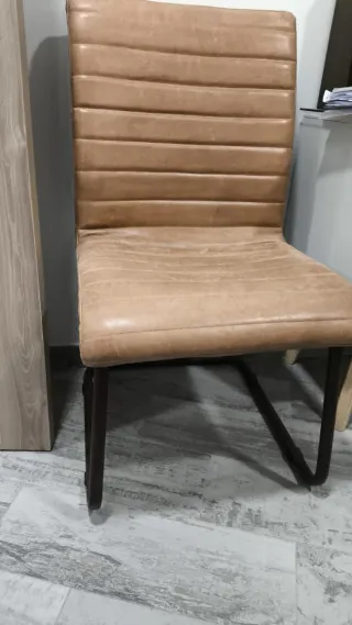 Butacas de piel sintetica y metal