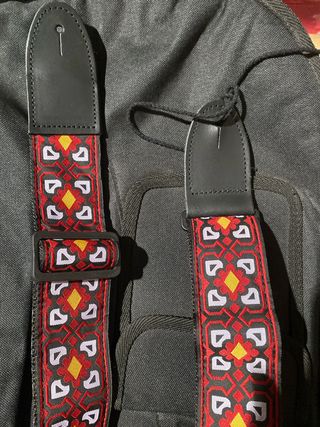 Correa de guitarra con diseño stagg
