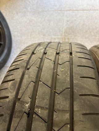 Neumáticos 215/50/17 NUEVOS