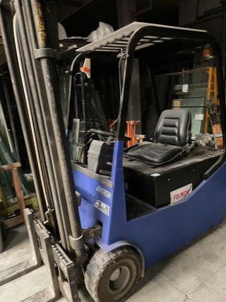 Carretilla elevadora eléctrica