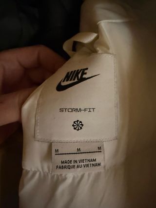 Plumas Nike Sportswear StormFIT Windrunner Talla M