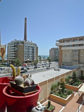 Piso en alquiler en Parque Mediterráneo - Santa Paula en Málaga