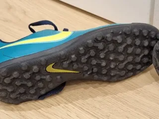 Botas Nike multitaco T35