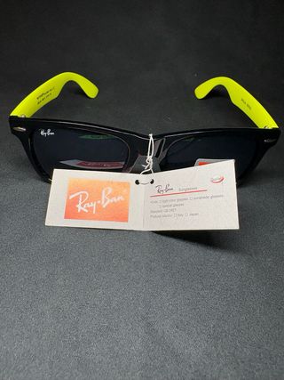 Gafas de Sol Ray-Ban Wayfarer Negras y Amarillas