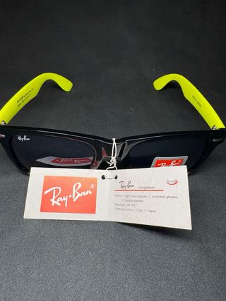 Gafas de Sol Ray-Ban Wayfarer Negras y Amarillas