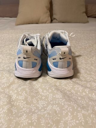 Zapatillas running Nike Vomero 18, talla 45