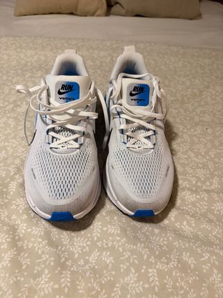 Zapatillas running Nike Vomero 18, talla 45