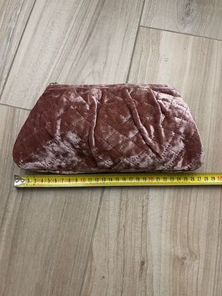 Beauty case rosa in velluto trapuntato