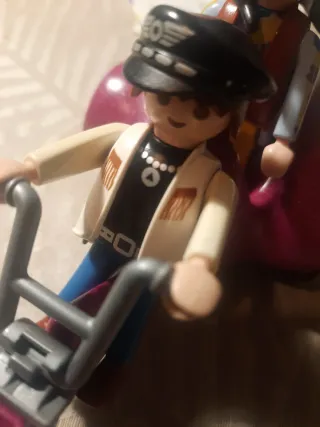 Triciclo Playmobil con figuras