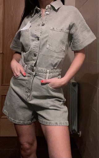 Mono corto Zara verde Talla XS