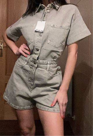 Mono corto Zara verde Talla XS