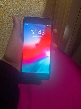 iPhone 6 Plus Plata con Cargador
