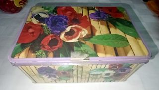 Antigua caja metálica Cola-Cao flores